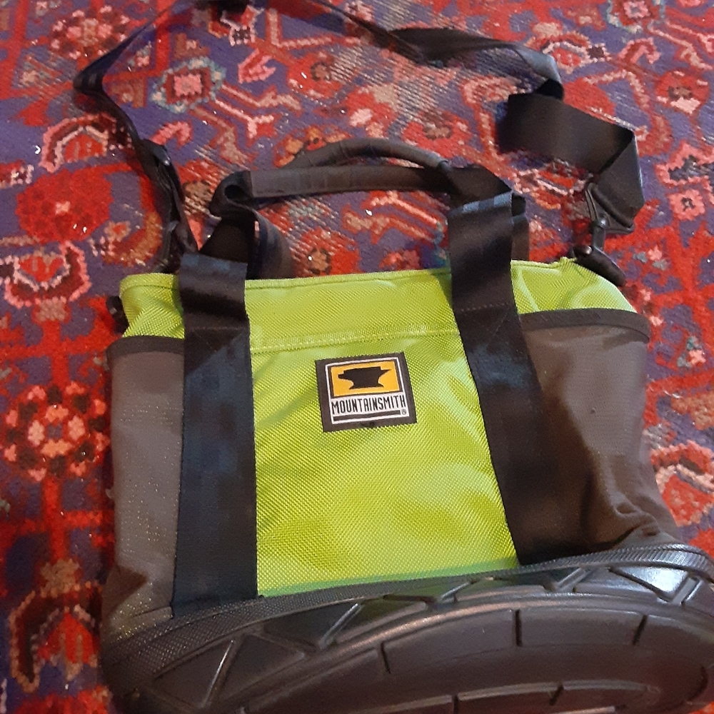 Mountainsmith handbag carry all tote lime green